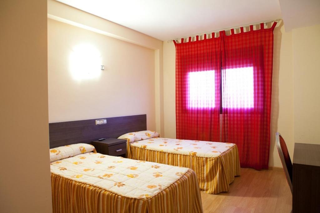 Hotel Casa Marzo Cariñena Szoba fotó